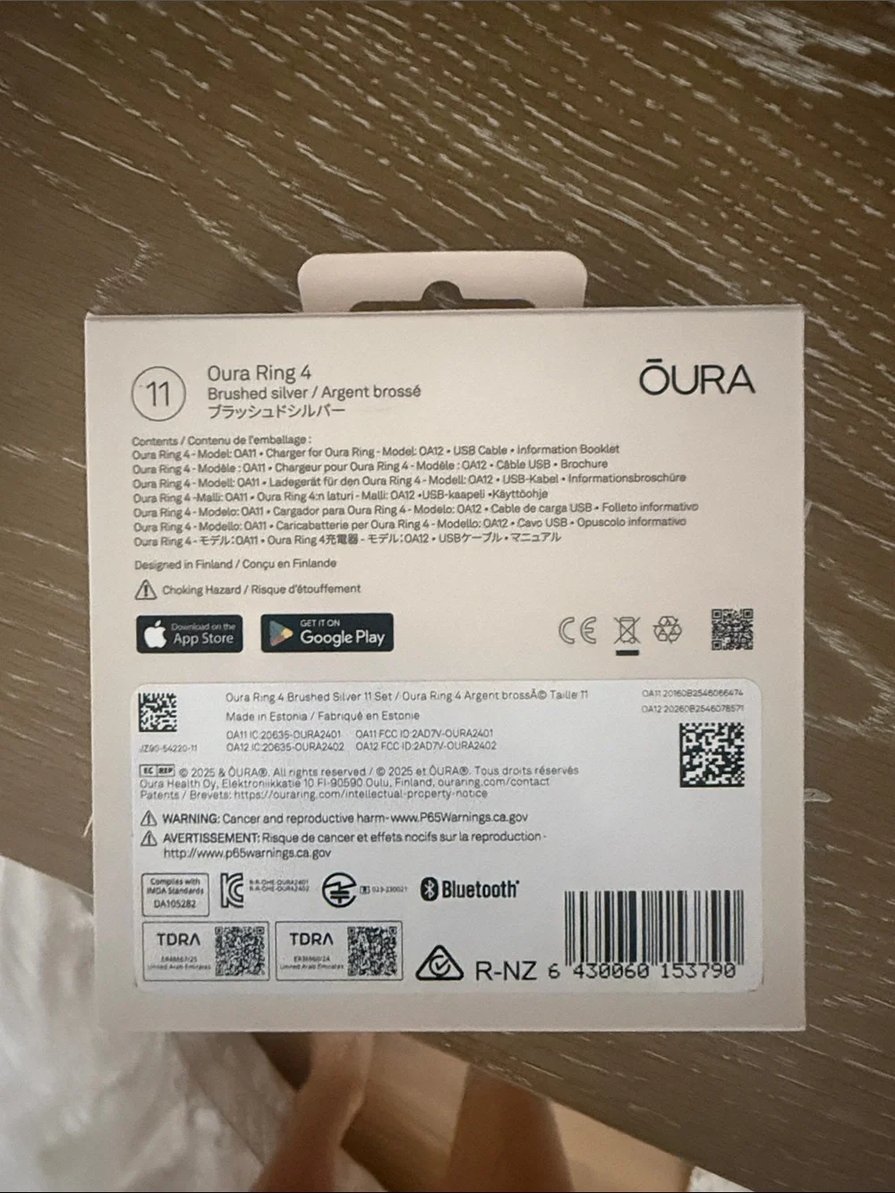 Oura Ring 4 Box — Brushed Silver Packaging